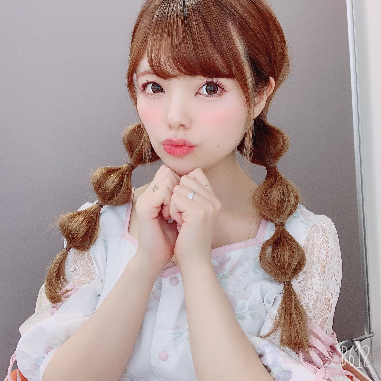 少しずつずらしながら結んで作る玉ねぎヘア 巻いたり難しいテク かえめろが投稿したフォトブック Sharee