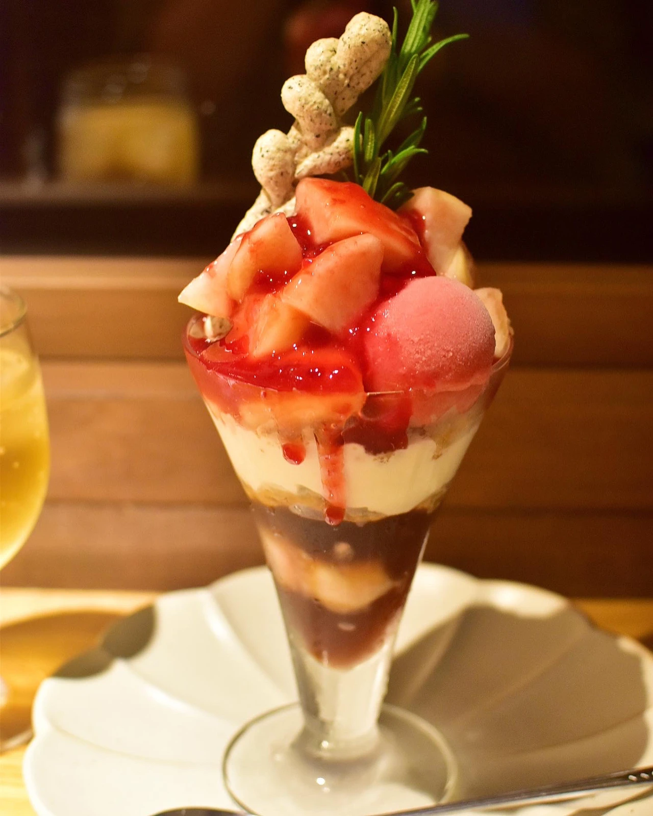 滋賀で夜パフェするならここ 夜パフェカフェuno 桃パフェも セイイチが投稿したフォトブック Lemon8