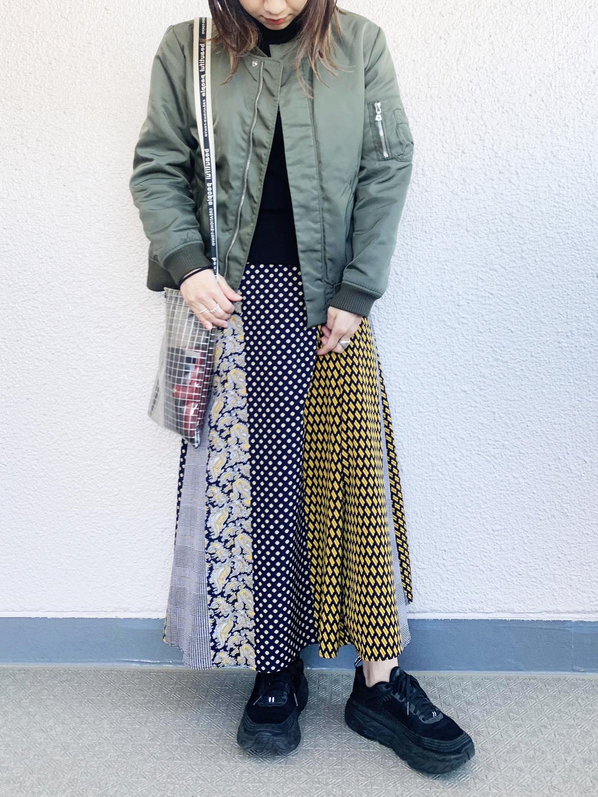 Hoka Oneone トレンド ボーイッシュなスニーカーを女性らしく合わせたコーディネート Mayu4321が投稿したフォトブック Sharee
