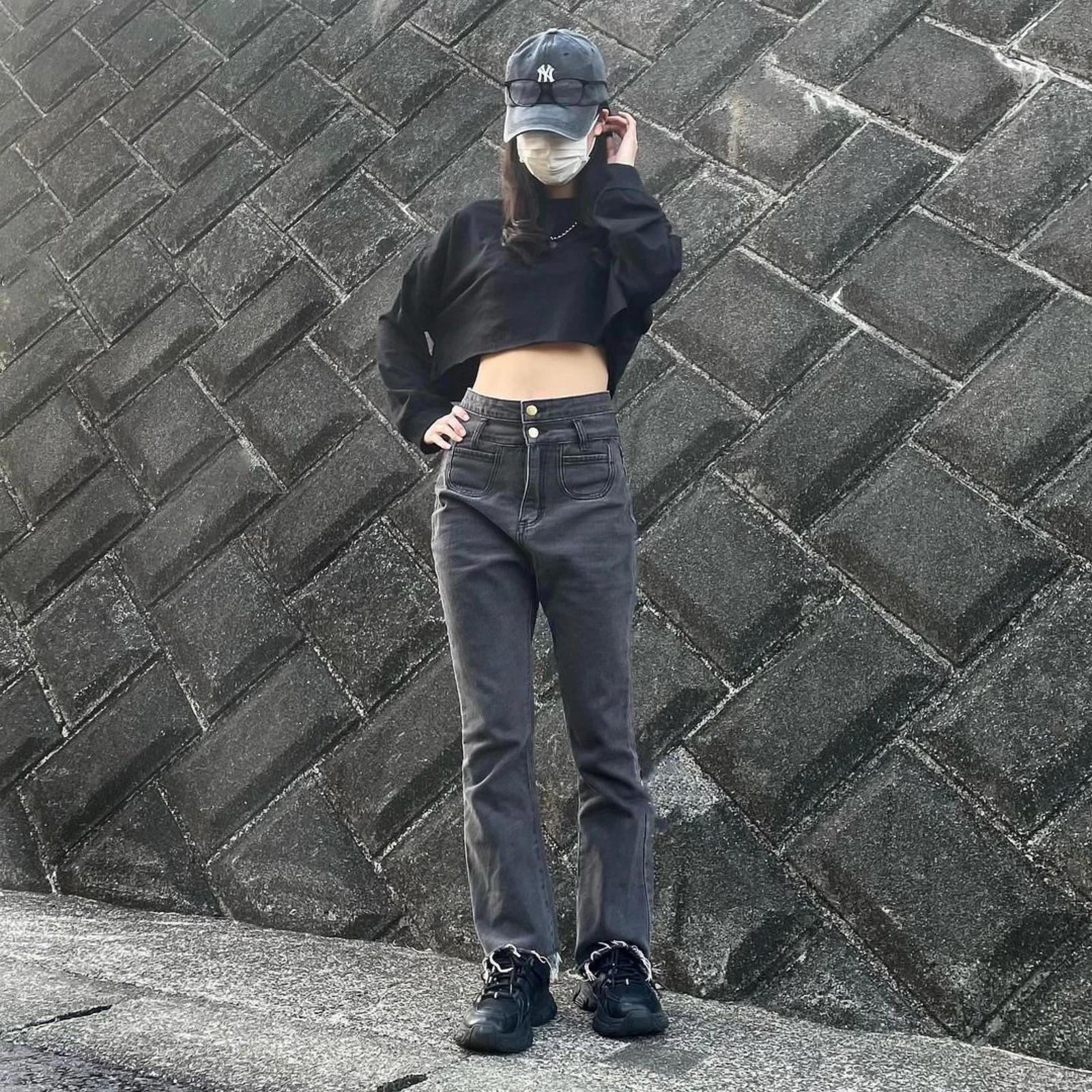 6選 韓国っぽなブラックコーデ モノトン子 モノトーンコーデが投稿したフォトブック Lemon8