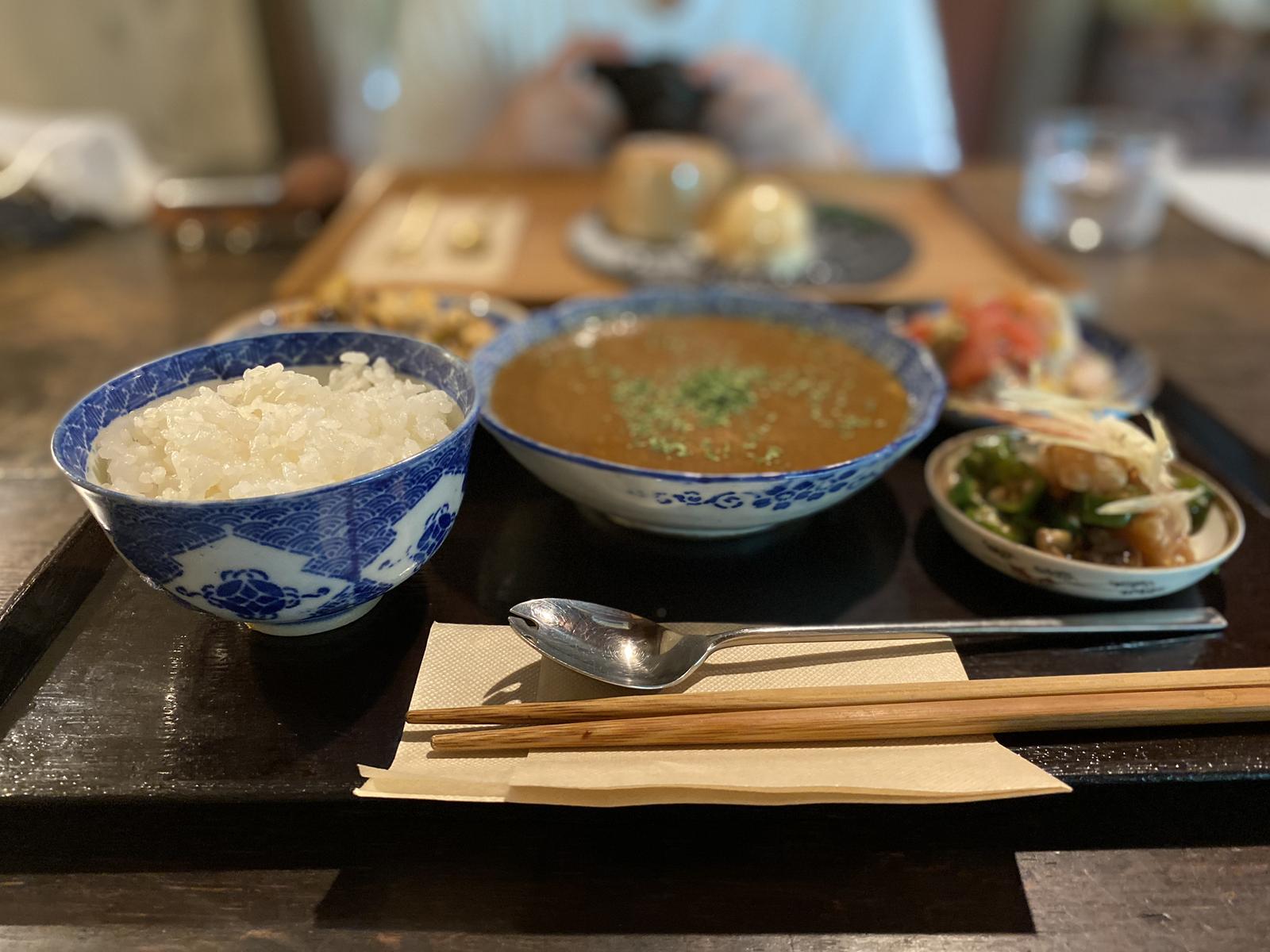 鎌倉 燕cafe 古民家カフェ スパイス香るカレーと充実の副菜 しまスイーツイラストレーターが投稿したフォトブック Lemon8