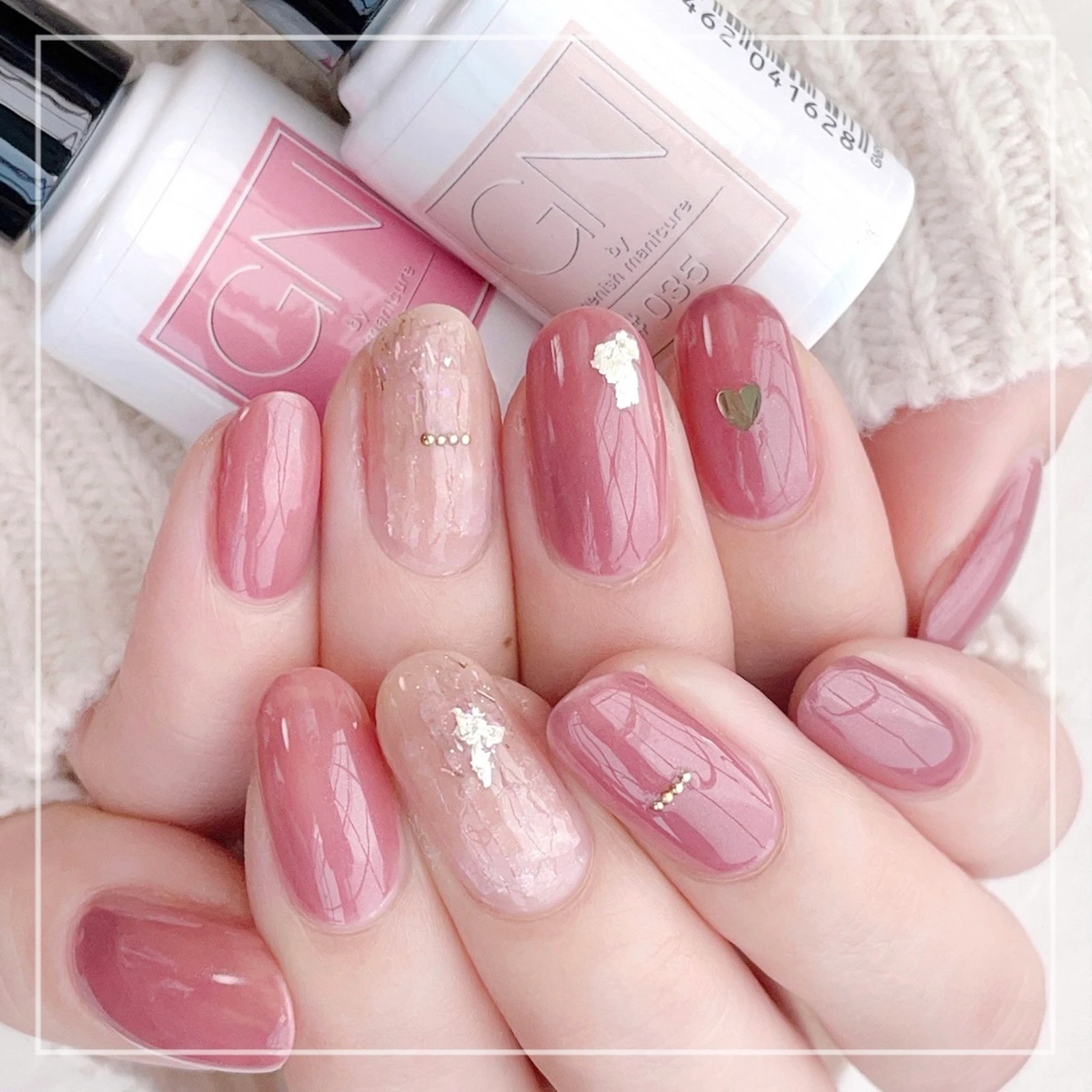 ピンクなキラキラ春ネイル Aiainail が投稿したフォトブック Lemon8