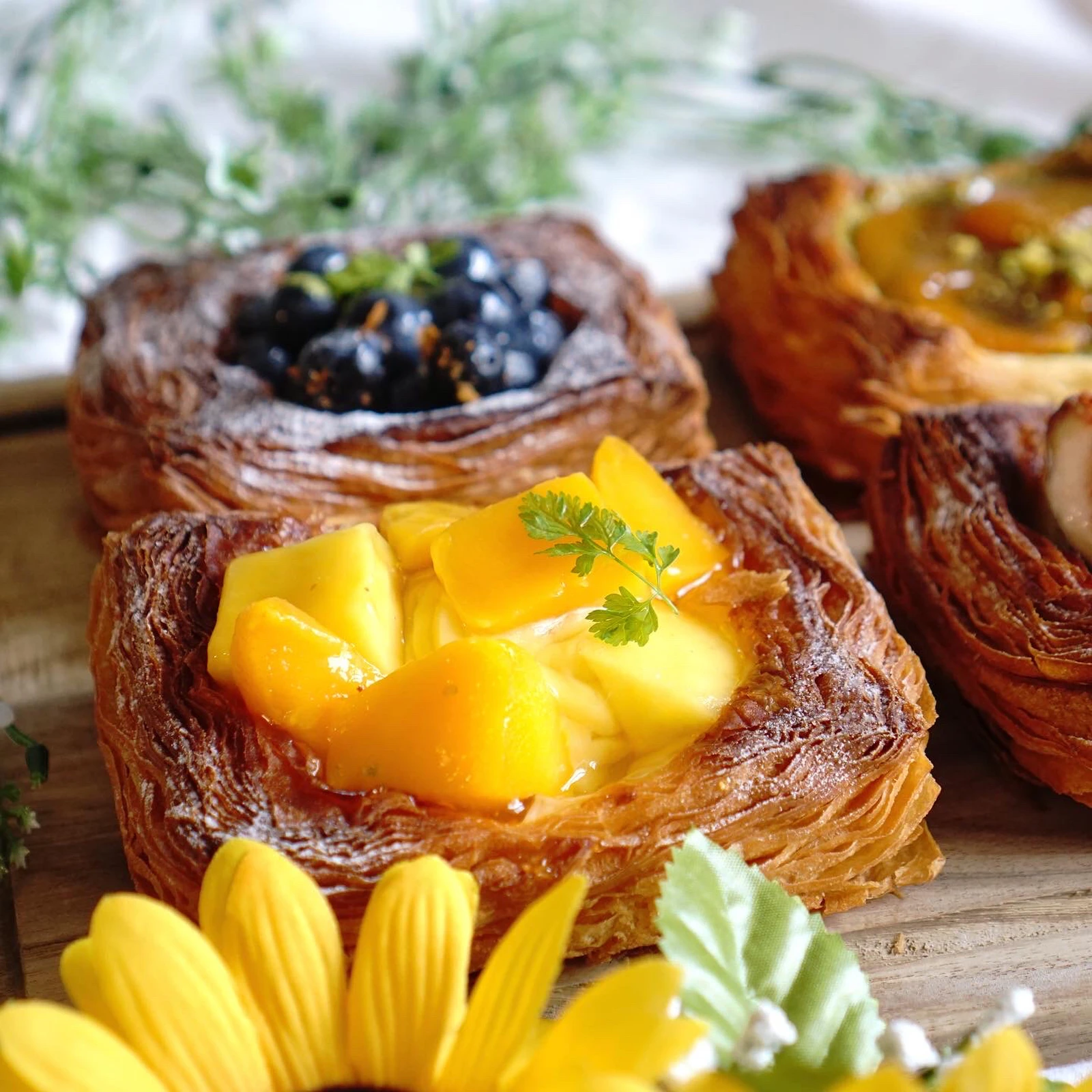 行列必至 姫路の人気ベーカリーで売切れ続出のフルーツデニッシュ べんきちどんぶりが投稿したフォトブック Lemon8 行列必至 姫路の人気ベーカリーで売切れ続出のフルーツデニッシュ べんきちどんぶりが投稿したフォトブック Lemon8