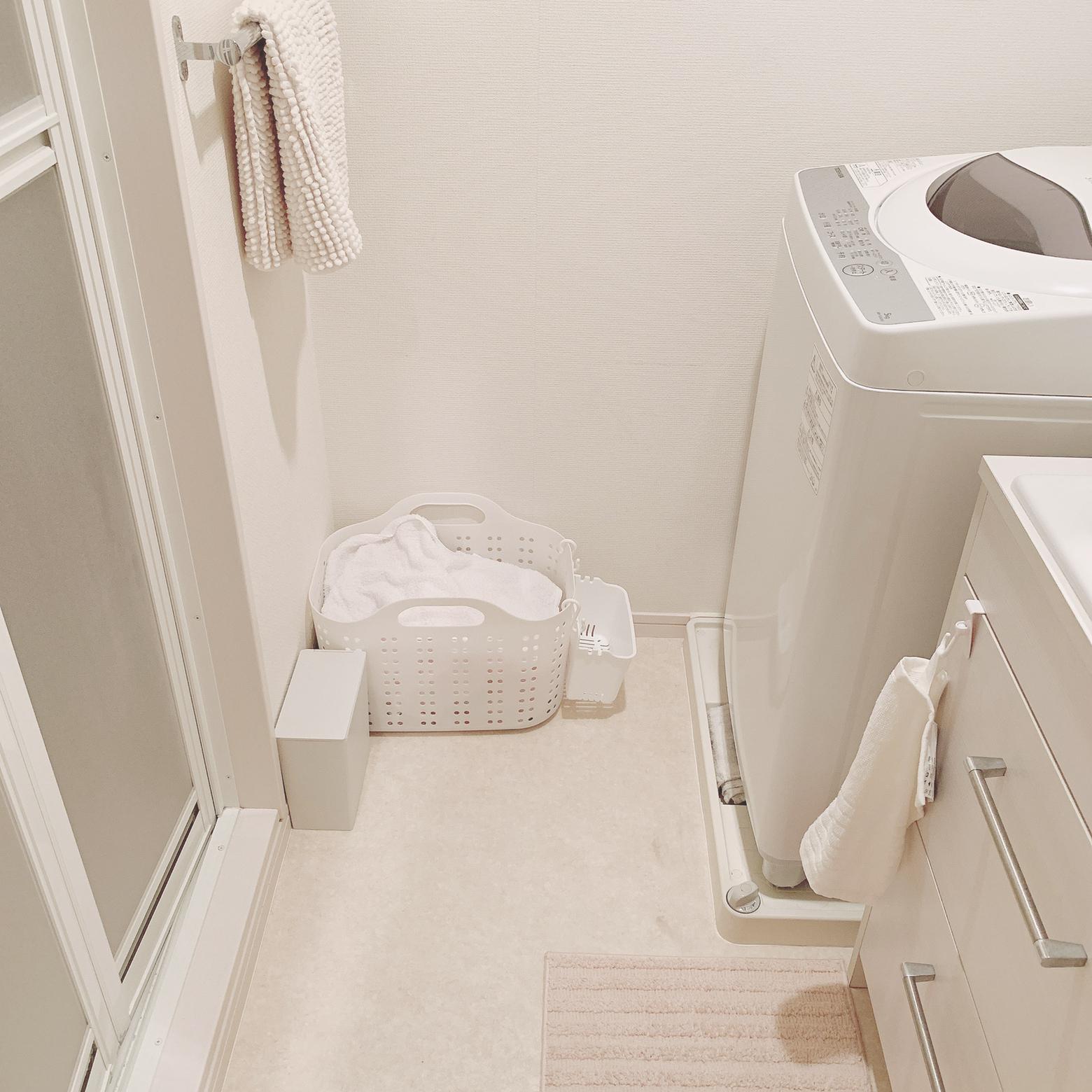 一人暮らしの洗面所 洗濯機置き場 ほわいと が投稿したフォトブック Lemon8