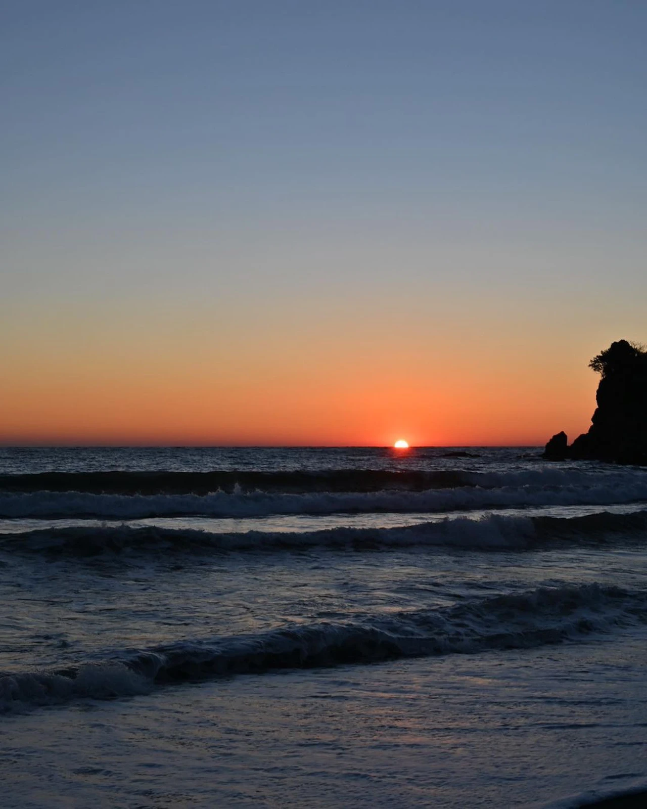 静岡 西伊豆旅 大浜海岸の夕陽が最高に綺麗だった ぴさき Travelが投稿したフォトブック Lemon8