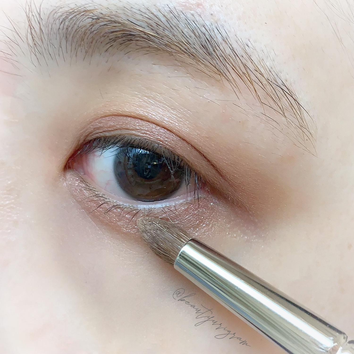 メイク上手に仕上がる アイラインにも下瞼にも目頭にも小回りの効くアイシャドウブラシ Yurixxが投稿したフォトブック Sharee