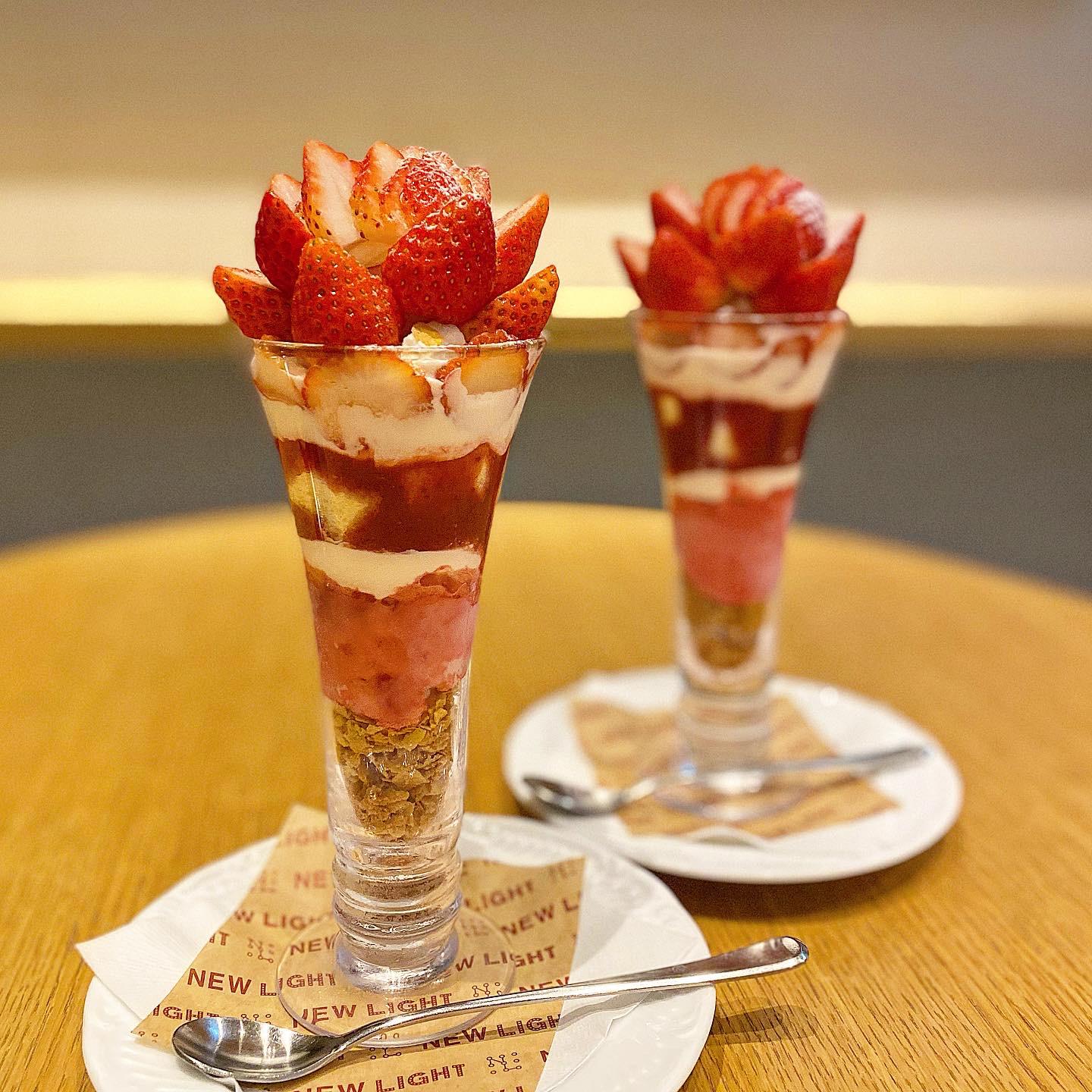 渋谷 明治神宮前 お洒落なサウンド 空間でいただく季節のパフェ パフェ女が投稿したフォトブック Lemon8