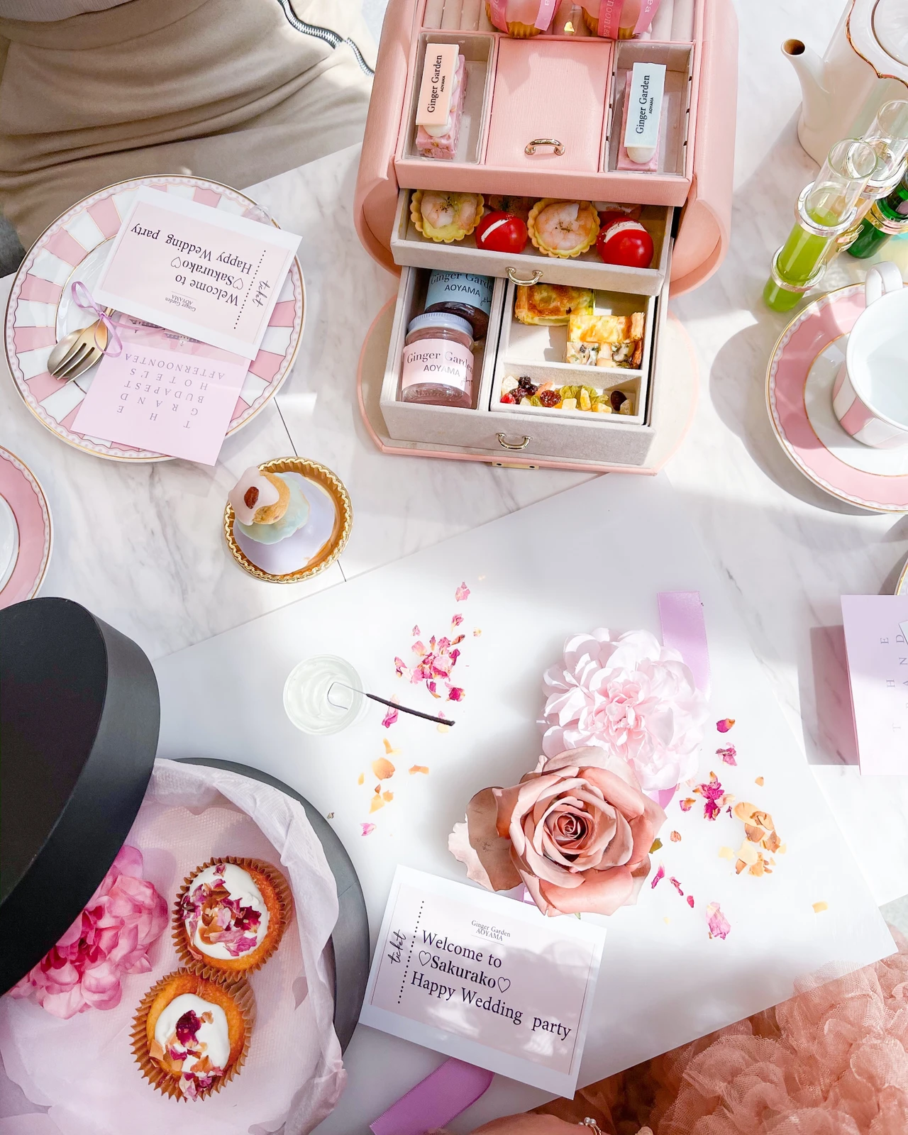 世界一かわいい女子会がテーマのカフェ Chihiroが投稿したフォトブック Lemon8