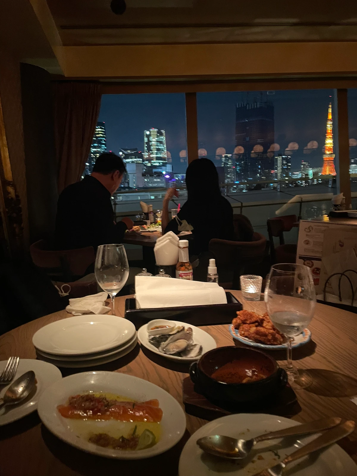 六本木おしゃれなバー 高級に見えて格安 𝙈𝙖𝙣𝙖 おすすめスポット紹介が投稿したフォトブック Lemon8