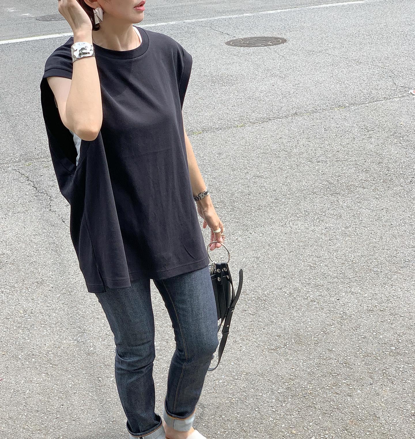 ジェンダーレスなguのメンズベストで サラッとシンプルコーデ Ayakonbubuが投稿したフォトブック Sharee