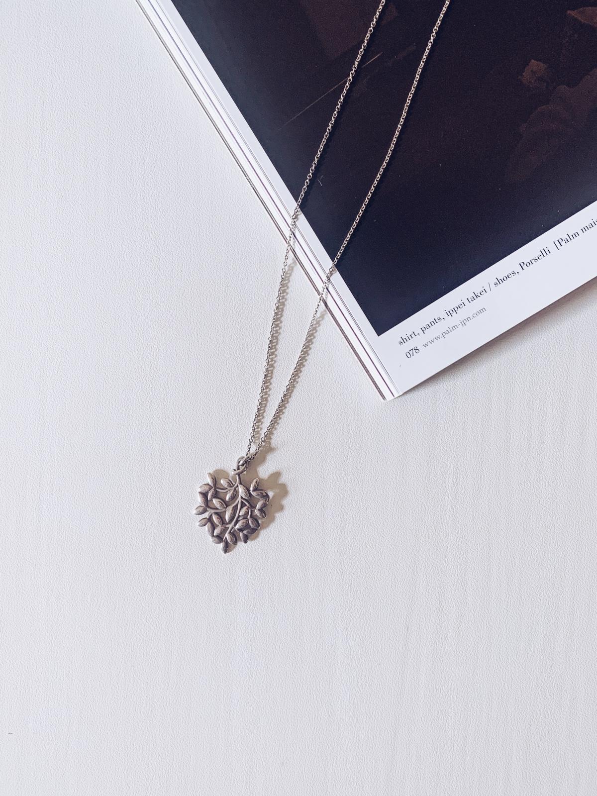 スマホでもお洒落に撮れる 置き画におすすめな小道具6選 かわいい写真加工術が投稿した記事 Sharee