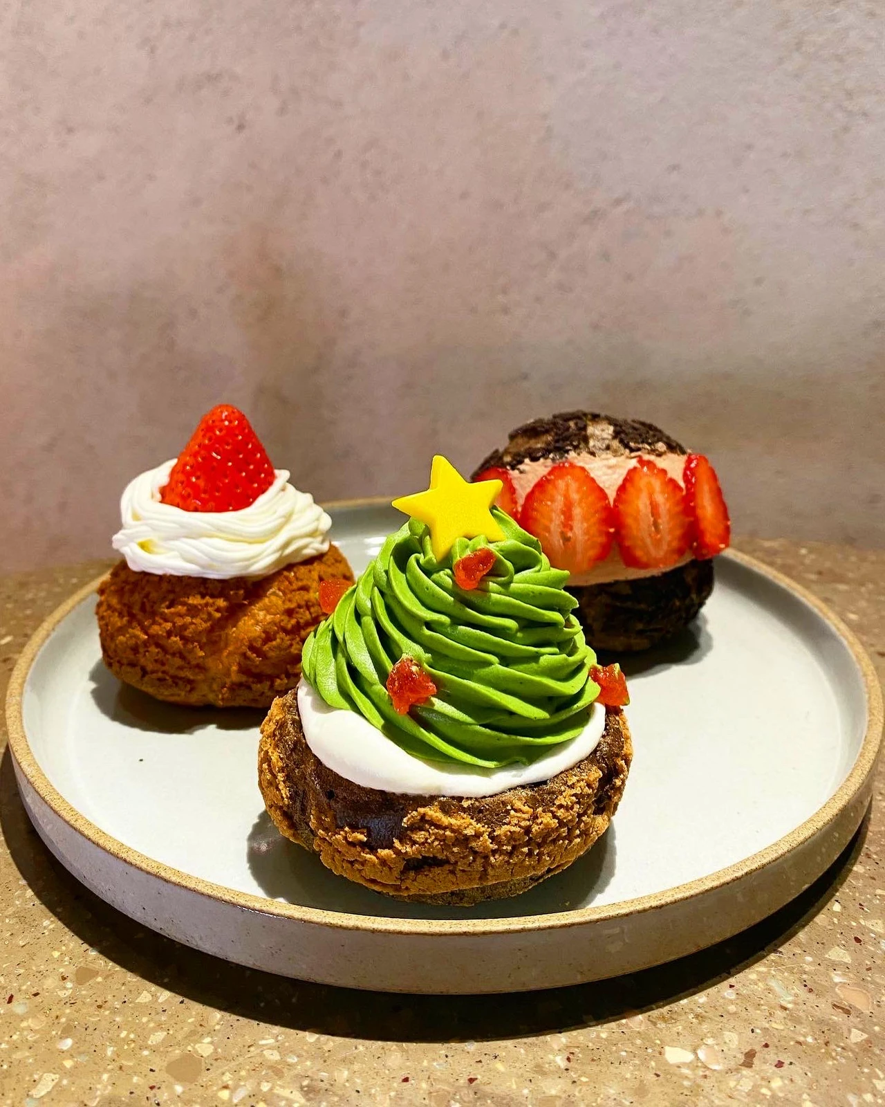 色とりどりの可愛いシュークリーム Ayu Latteが投稿したフォトブック Lemon8