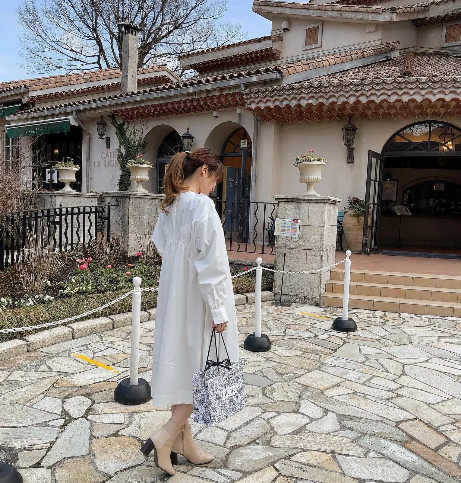 後ろ姿が可愛いワンピース カジュアルコーデ プチプラコーデ Nanaanが投稿したフォトブック Lemon8