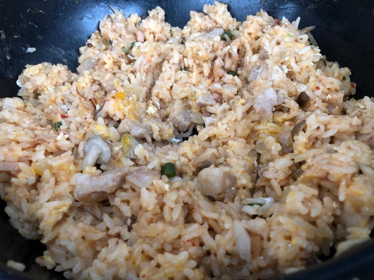 簡単お手軽で美味しい 豚トロときのこのさっぱりチャーハン 百百果が投稿した記事 Lemon8