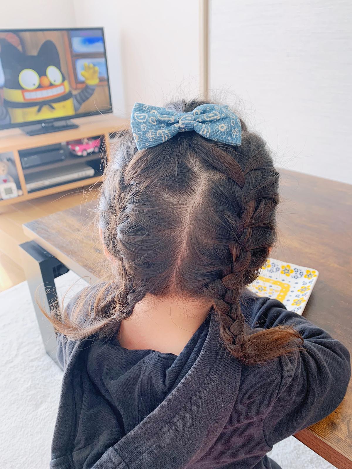 幼児ヘアアレンジ リボン 編み込みみつあみヘアー Himawari Mommyが投稿したフォトブック Sharee