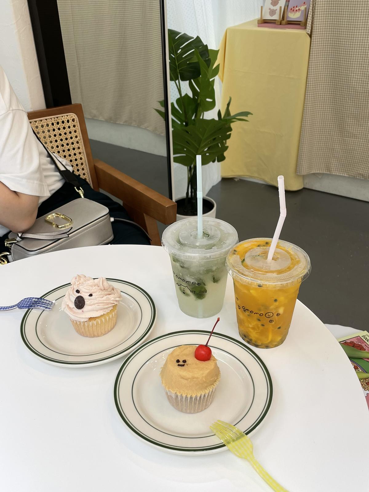 今日オープンの韓国っぽカフェ 大阪 Omomo Cafe Tomokamaronが投稿したフォトブック Sharee