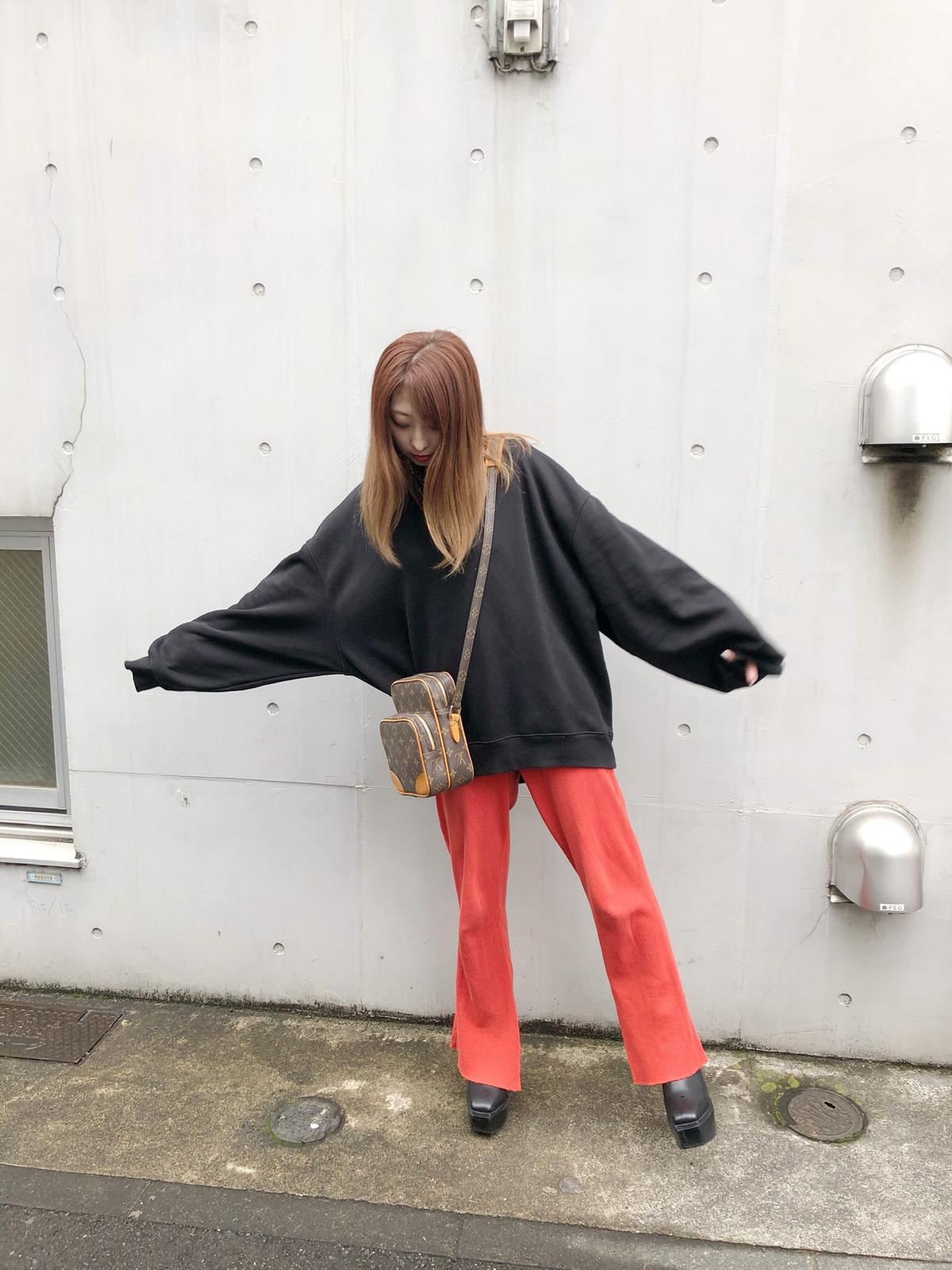 低身長女子のスウェット カラーパンツ Cocotte Fashionが投稿したフォトブック Lemon8