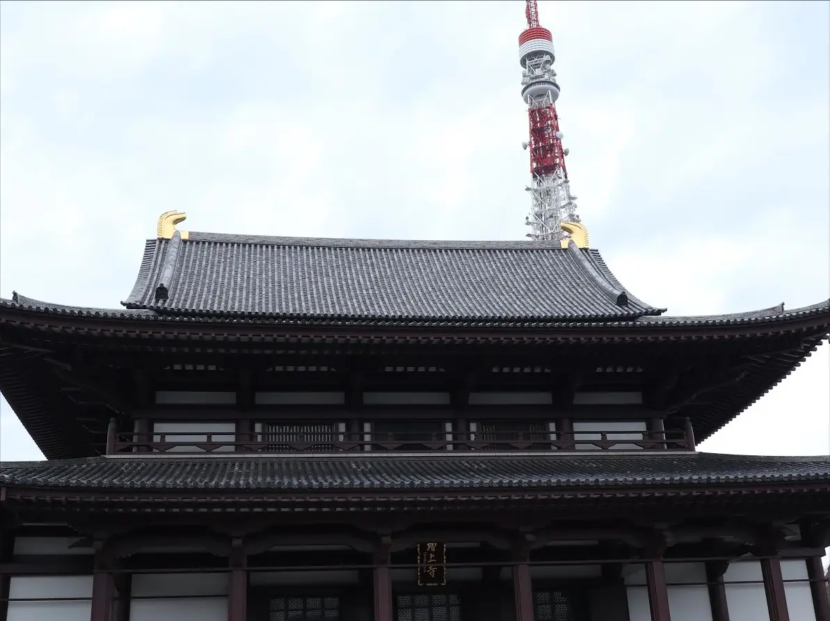 東京タワーをバックに堂々建つ増上寺 参拝 御朱印をいただいてきました かさほが投稿した記事 Lemon8