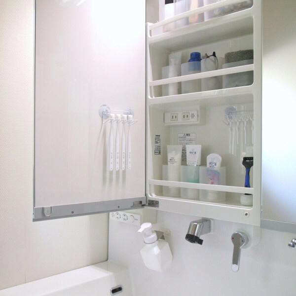 100均 グッズで 歯ブラシを吊り下げ収納 洗面台の鏡裏を有効利用 Usagi Worksが投稿したフォトブック Sharee