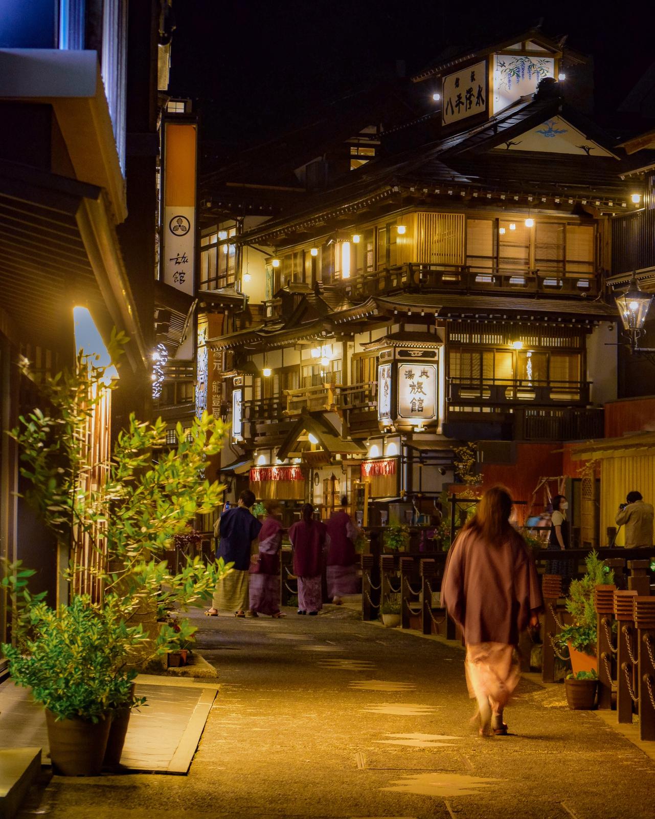 夏銀山 山形県尾花沢市 夜の銀山温泉 Jptravelerspicが投稿したフォトブック Sharee