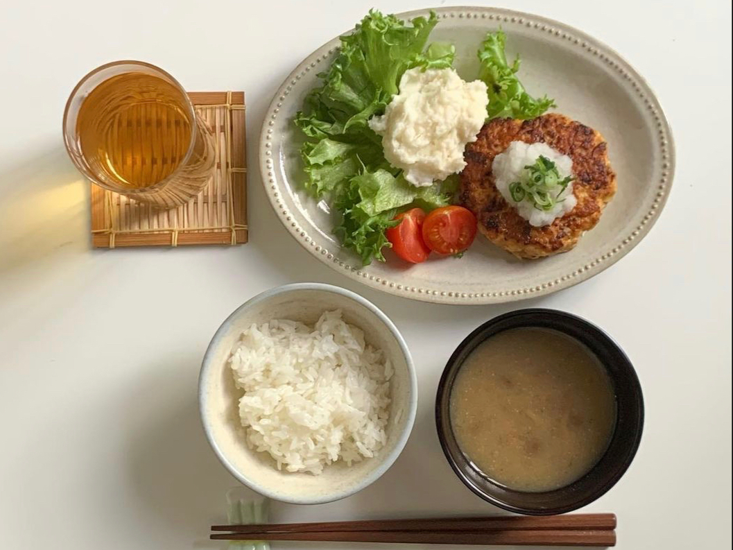 ヘルシーでちゃんと美味しい 豆腐ハンバーグの作り方 ダイエットレシピ Tokaが投稿した記事 Sharee