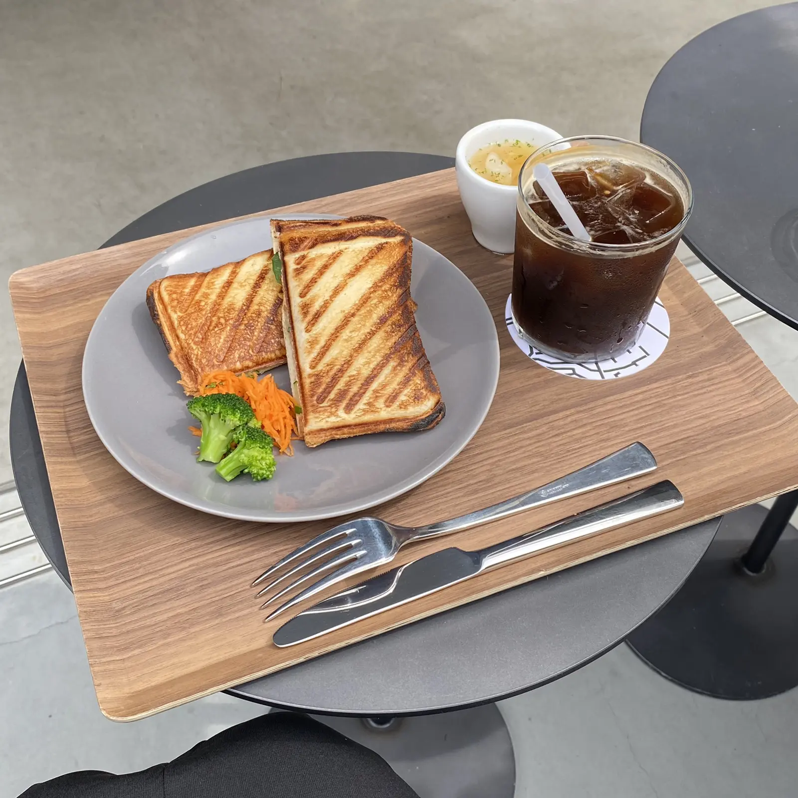 Syndicate Cafe コンクリート打ちっぱなしの無機質カフェ Greenteaice が投稿したフォトブック Lemon8 Syndicate Cafe コンクリート打ちっぱなしの無機質カフェ Greenteaice が投稿したフォトブック Lemon8
