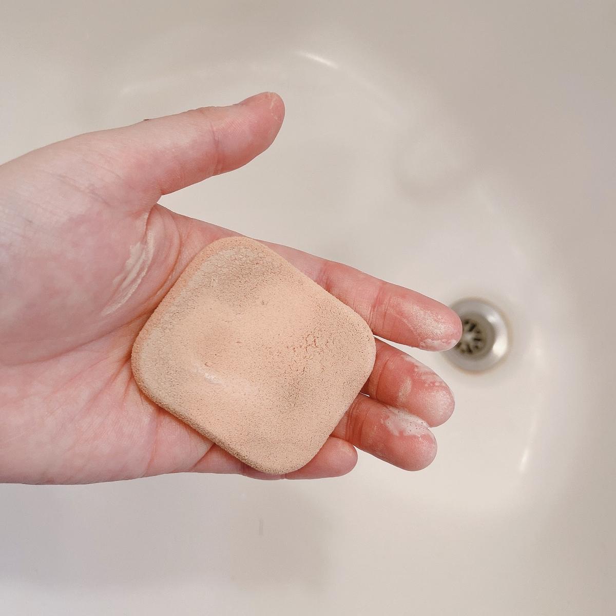 専用洗剤使ってる 洗い方でメイク乗りが変わる パウダーファンデパフ Yukaちゃんが投稿した記事 Sharee