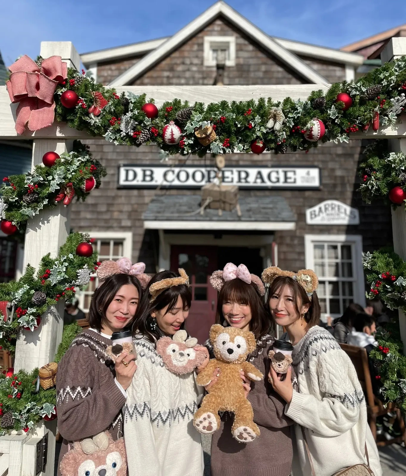 ディズニーシーで Guコーデ Aiuzuraが投稿したフォトブック Lemon8