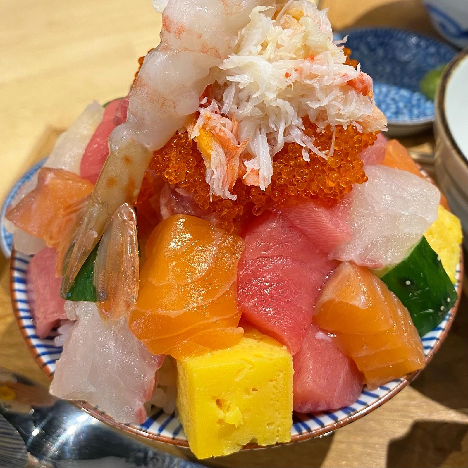 新宿 コスパ最高海鮮丼 新宿エリア激推しランチ 大好物は高カロリーが投稿したフォトブック Lemon8