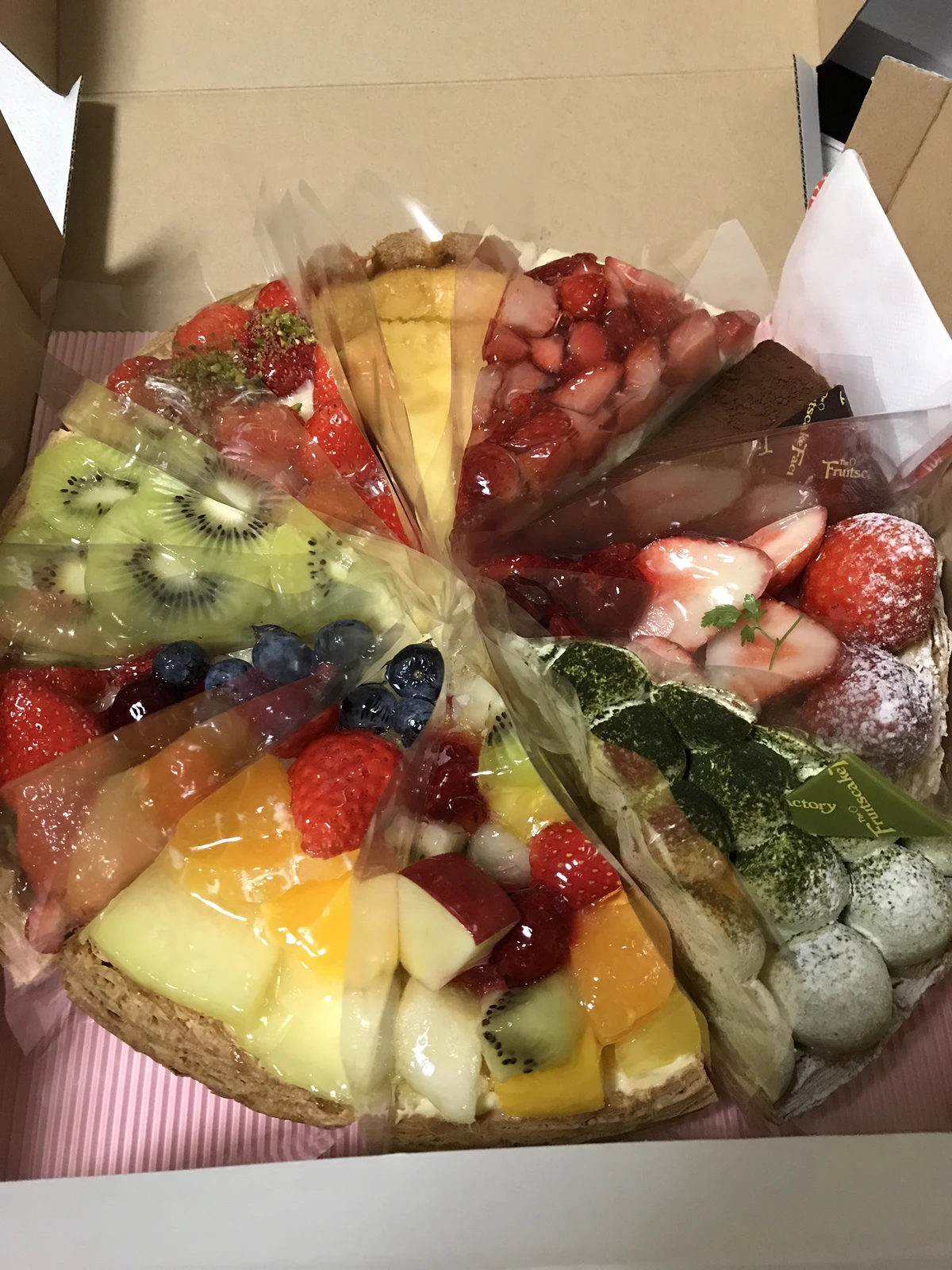 フルーツケーキファクトリー Yuiponponponpoが投稿したフォトブック Lemon8