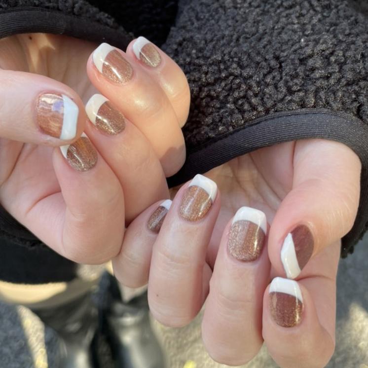 大人可愛い フレンチネイル Mihiroが投稿したフォトブック Lemon8