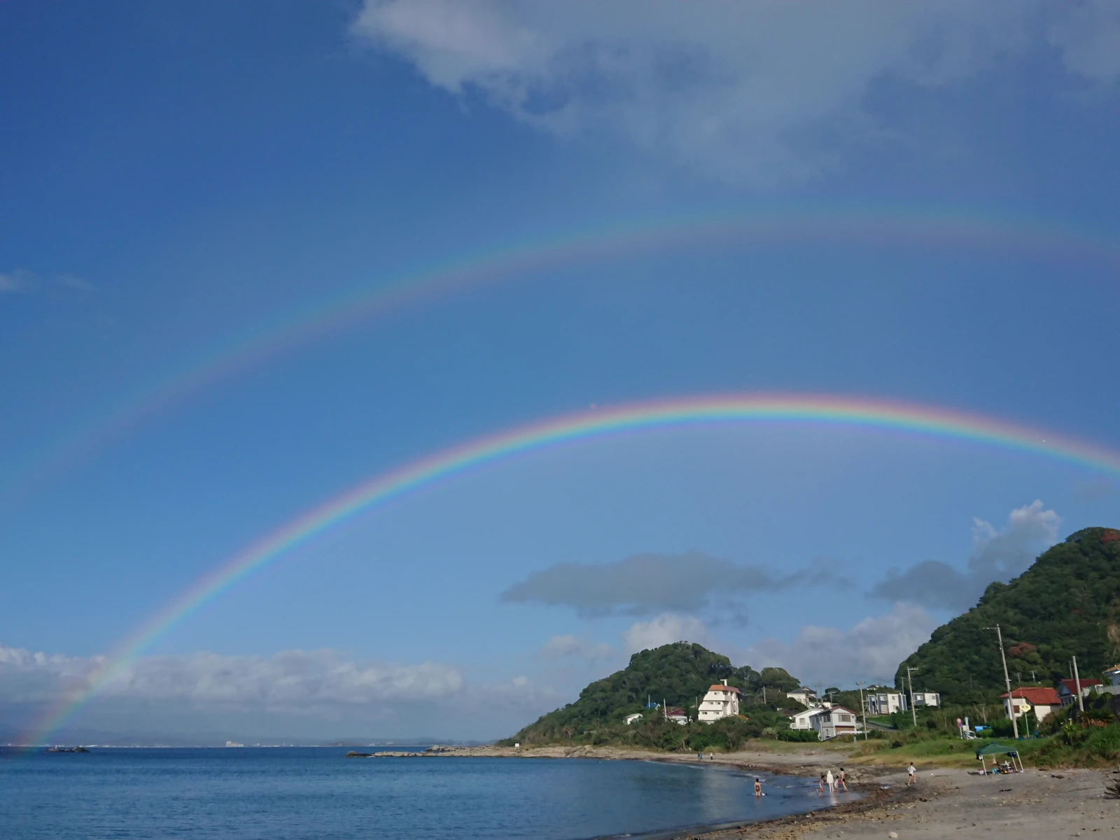 館山の海で虹を見ました Miki2974が投稿したフォトブック Lemon8 館山の海で虹を見ました Miki2974が投稿したフォトブック Lemon8