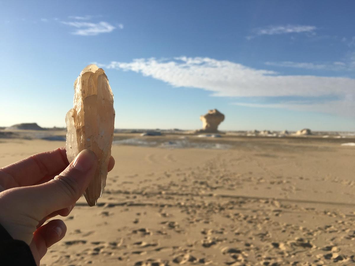 異世界のような美しさ エジプト 白砂漠バハレイヤオアシス を行く メルが投稿した記事 Lemon8