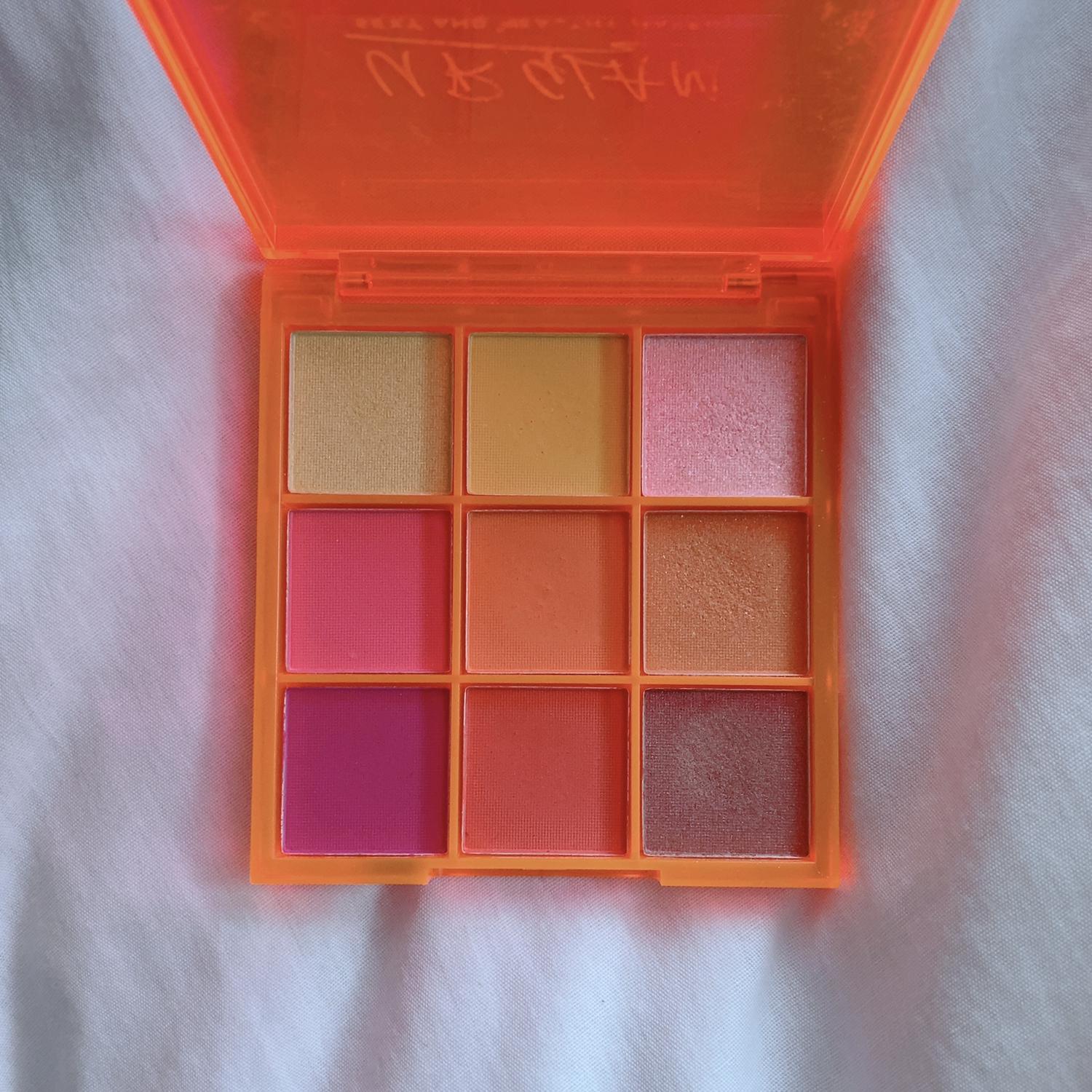 ダイソー Urglamで垢抜けオレンジメイク ぬくれおが投稿したフォトブック Lemon8