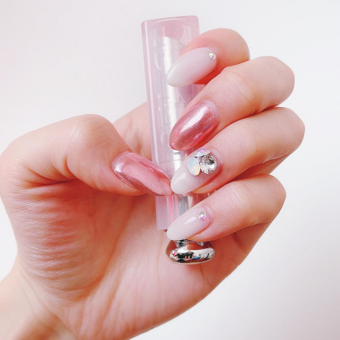 New Nail ピンクのミラーネイルがポイント 大人かわいい春ネイル Aynaaが投稿したフォトブック Sharee