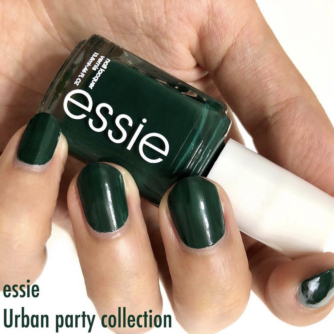 指先を海外っぽく Essieのこなれカラー Natsumが投稿したフォトブック Sharee