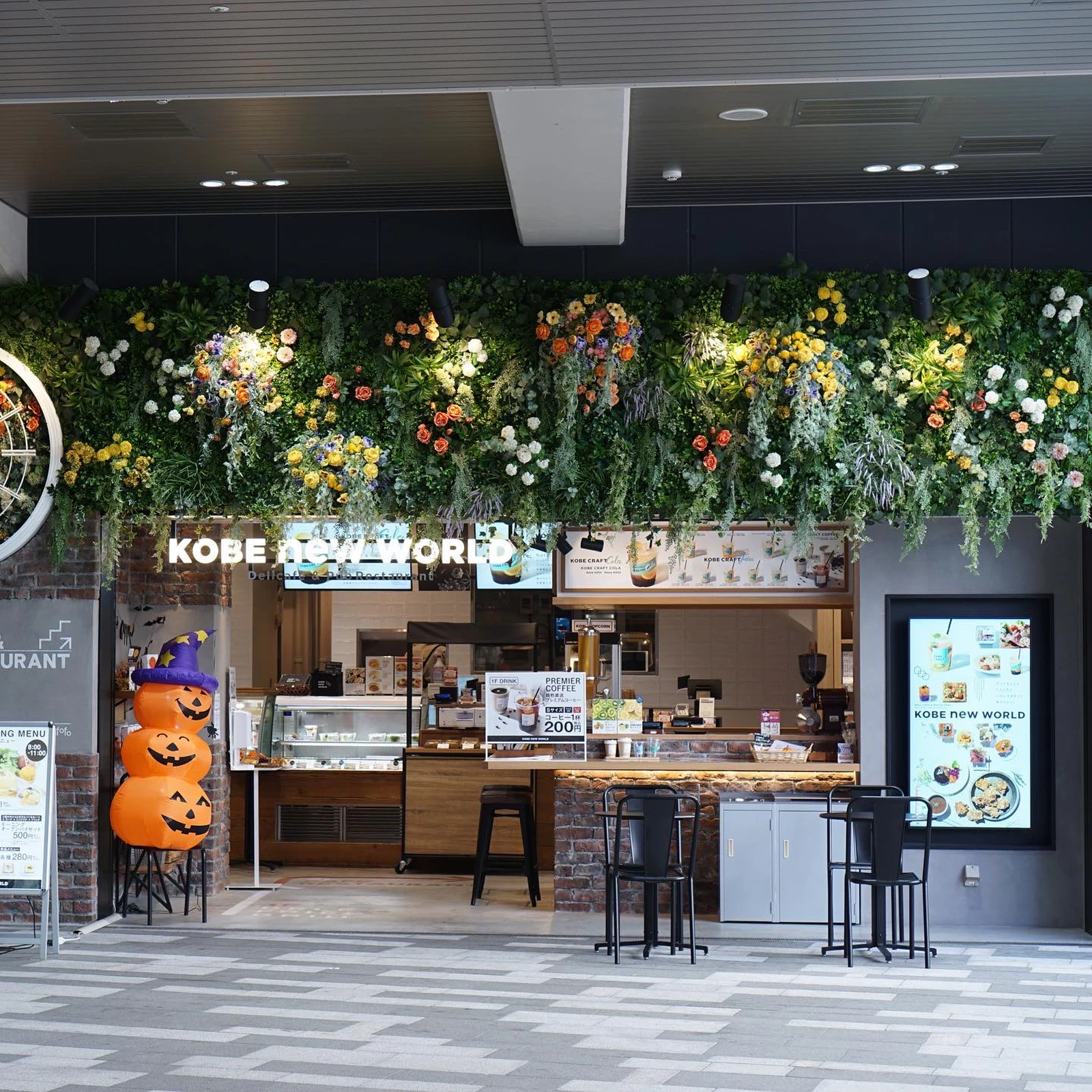 阪急神戸三宮駅直結のお洒落カフェでいただくハロウィン限定の映えメニュー べんきちどんぶりが投稿したフォトブック Lemon8