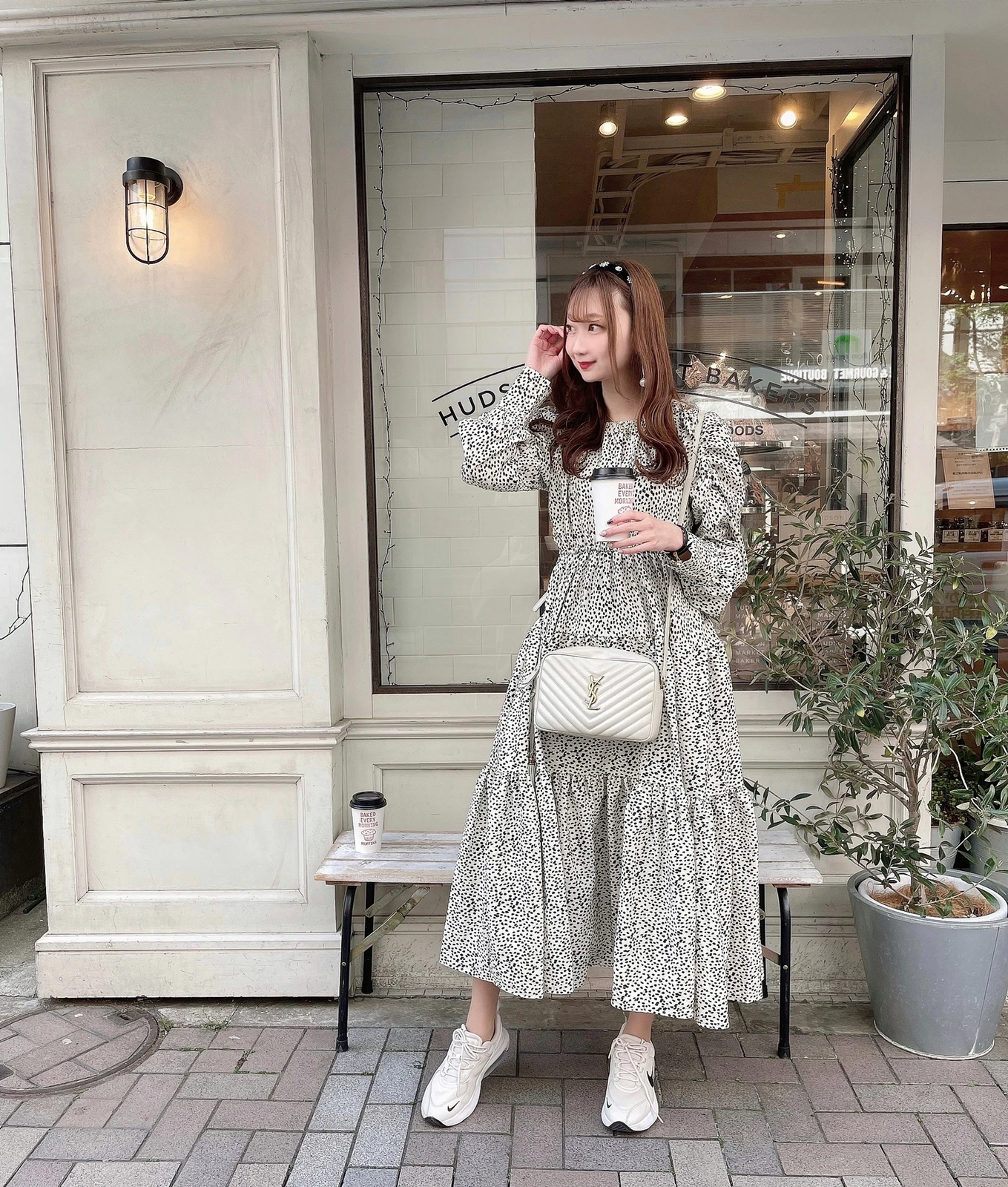 サンローラン Grlのダルメシアンワンピースでプチプラ高見え モノトーンガーリーコーデ Nananyanが投稿したフォトブック Lemon8