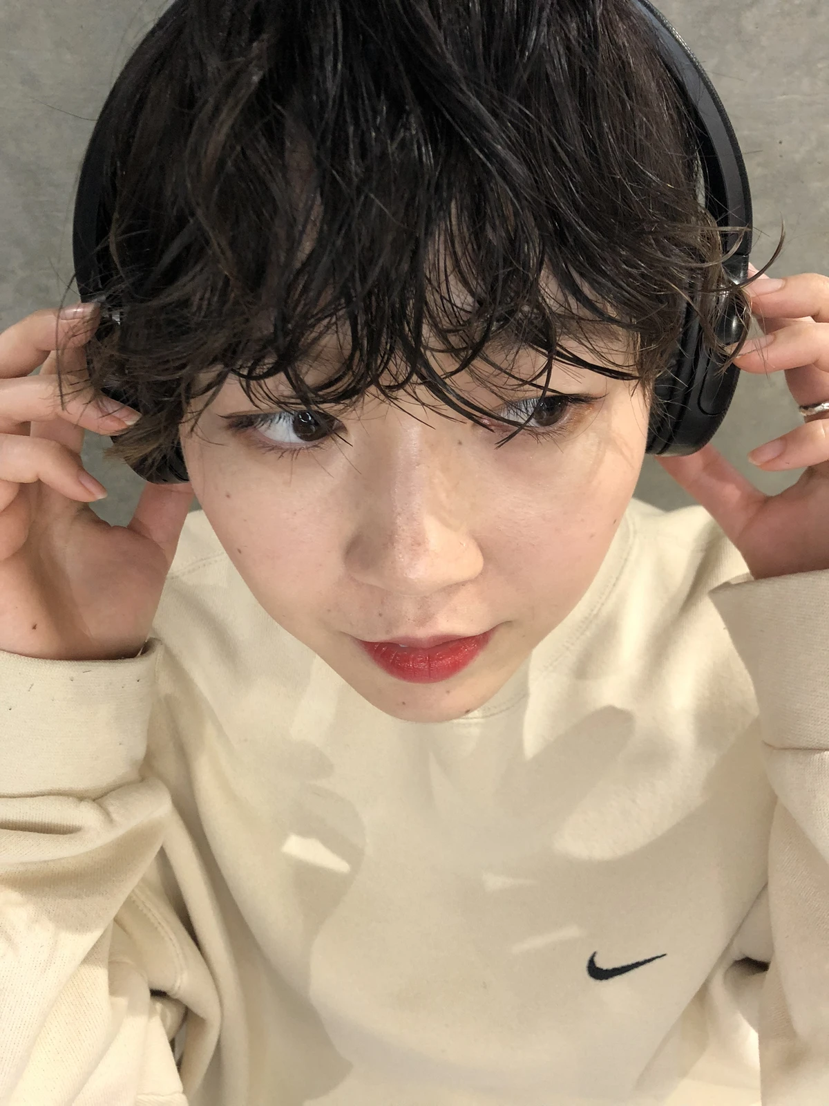 前髪パーマとヘッドホン 虎口晴香 低身長コーデ が投稿したフォトブック Lemon8