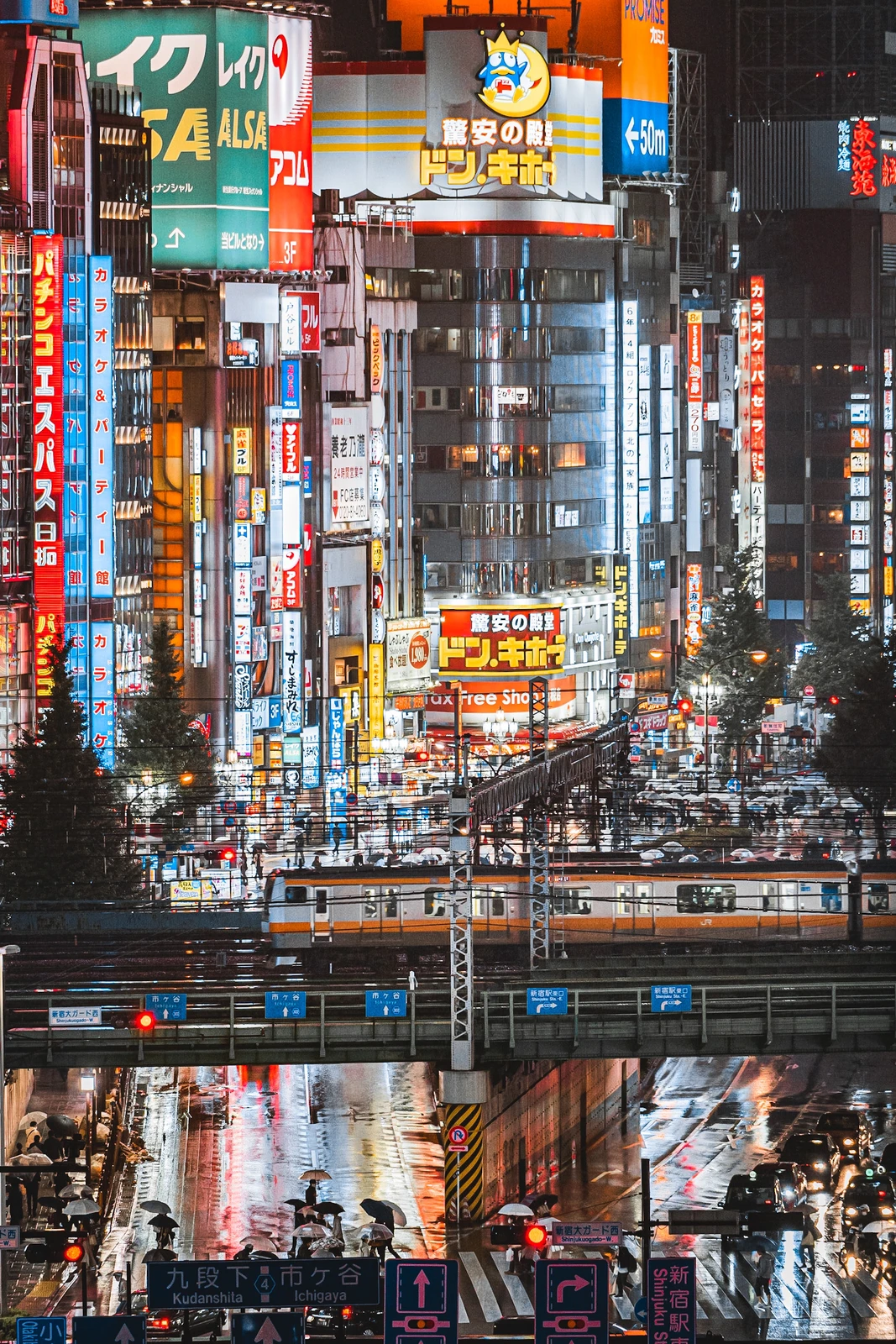 東京 新宿のネオンストリート Ebi Timesが投稿したフォトブック Lemon8