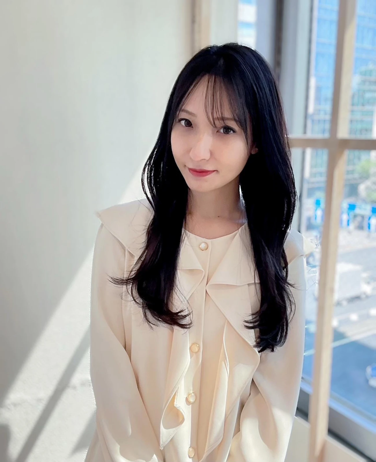 40代ヘア 長くてもふんわり今っぽいレイヤーロング Rie Catが投稿したフォトブック Lemon8