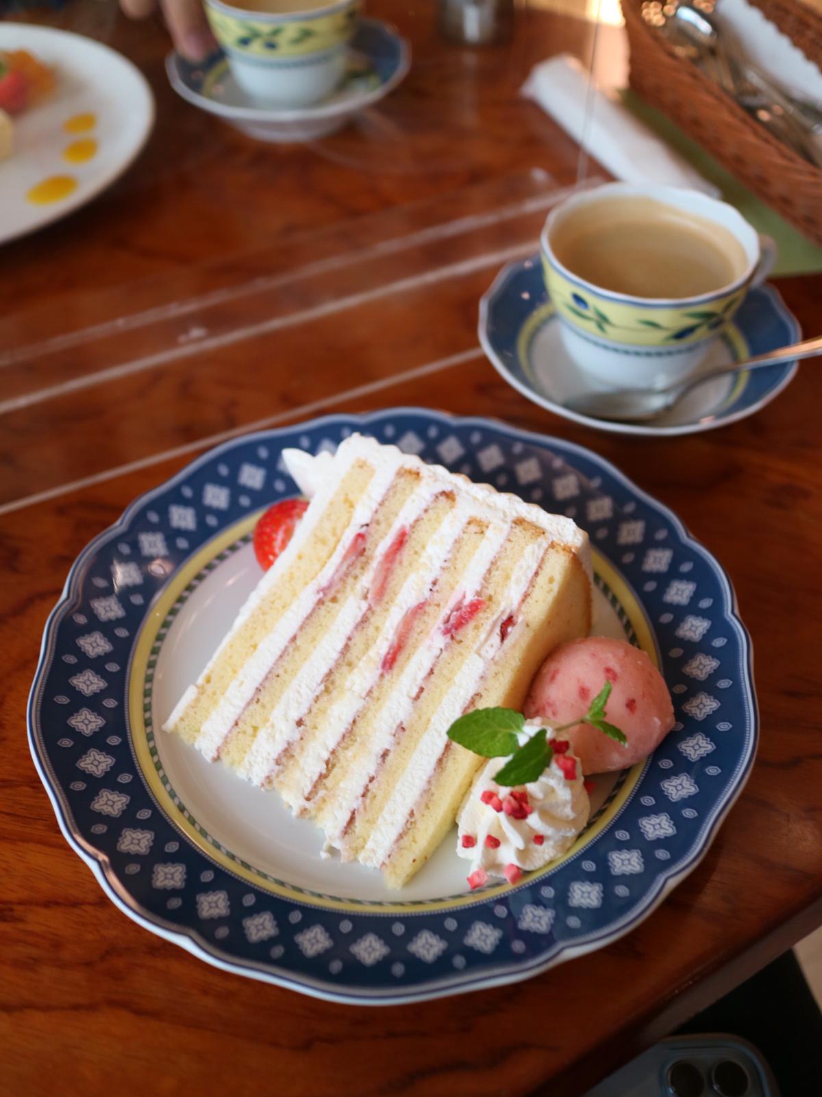 ユーハイム 兵庫 元町 元町本店限定 背の高 い特製ショートケーキ らんらんが投稿したフォトブック Lemon8