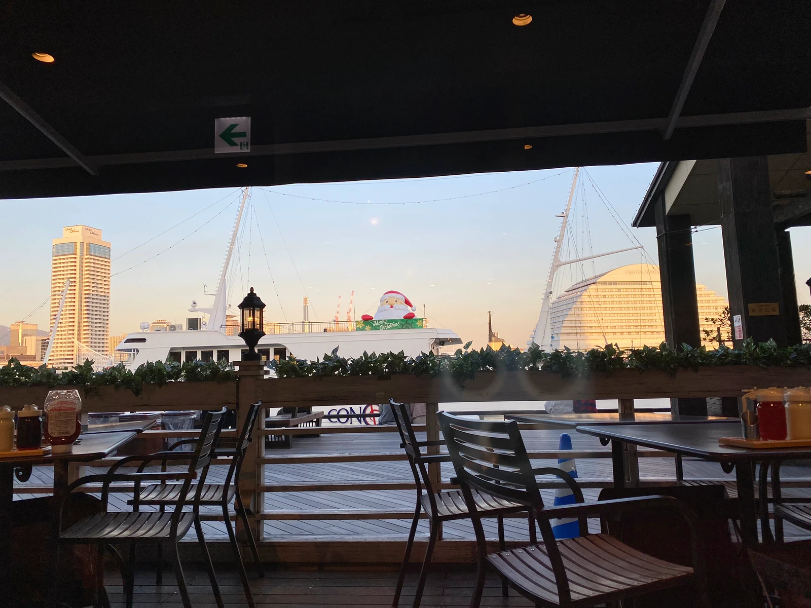 神戸 ハーバーランドumieモザイクのハワイアンカフェ Eggs Nthings のパンケーキ あろはれいんぼーが投稿したフォトブック Lemon8