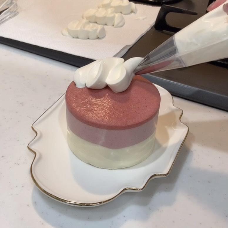 Pink Whiteの2層ムースケーキ U U71が投稿したフォトブック Sharee
