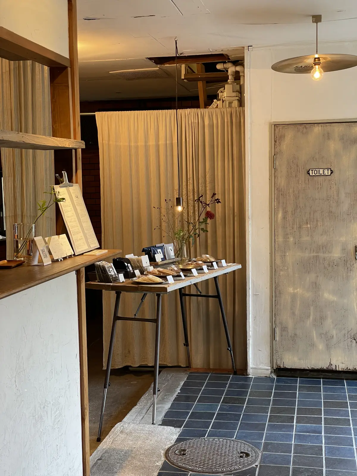 ひとりカフェに持ってこいな穴場カフェ見つけました 大阪 Awaiya Books Tomokamaronが投稿したフォトブック Lemon8