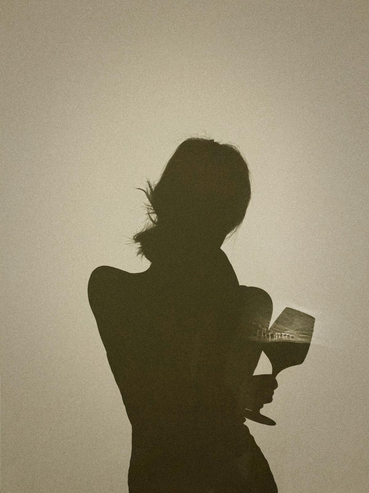 携帯電話や白い壁で撮れる影の写真 Saoriが投稿したフォトブック Lemon8