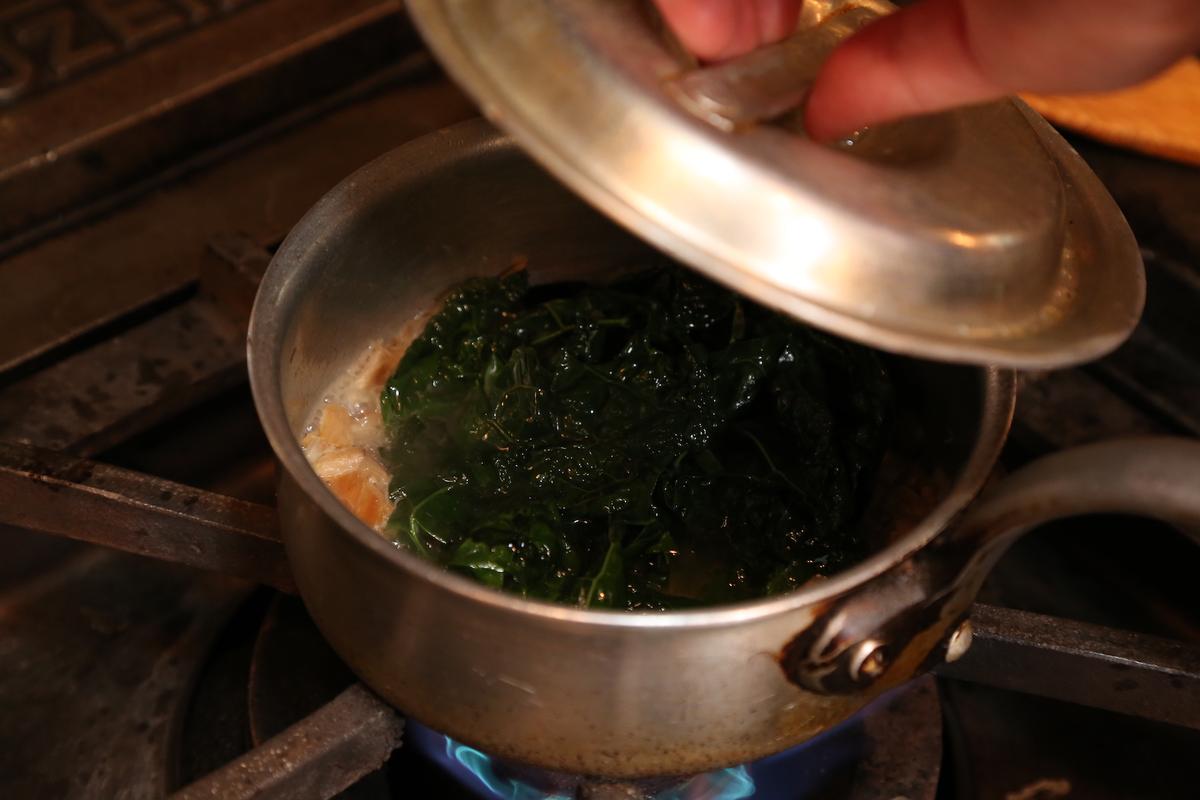 人気シェフのとっておき ニッポン食材 活用レシピ 黒キャベツの蒸し煮 近代食堂編集部が投稿した記事 Sharee