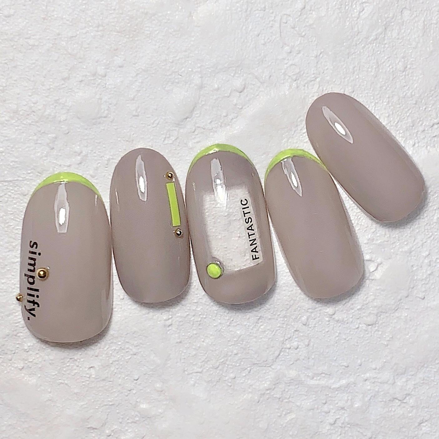 細フレンチで楽しむネオンカラーネイル Aiainail が投稿したフォトブック Sharee