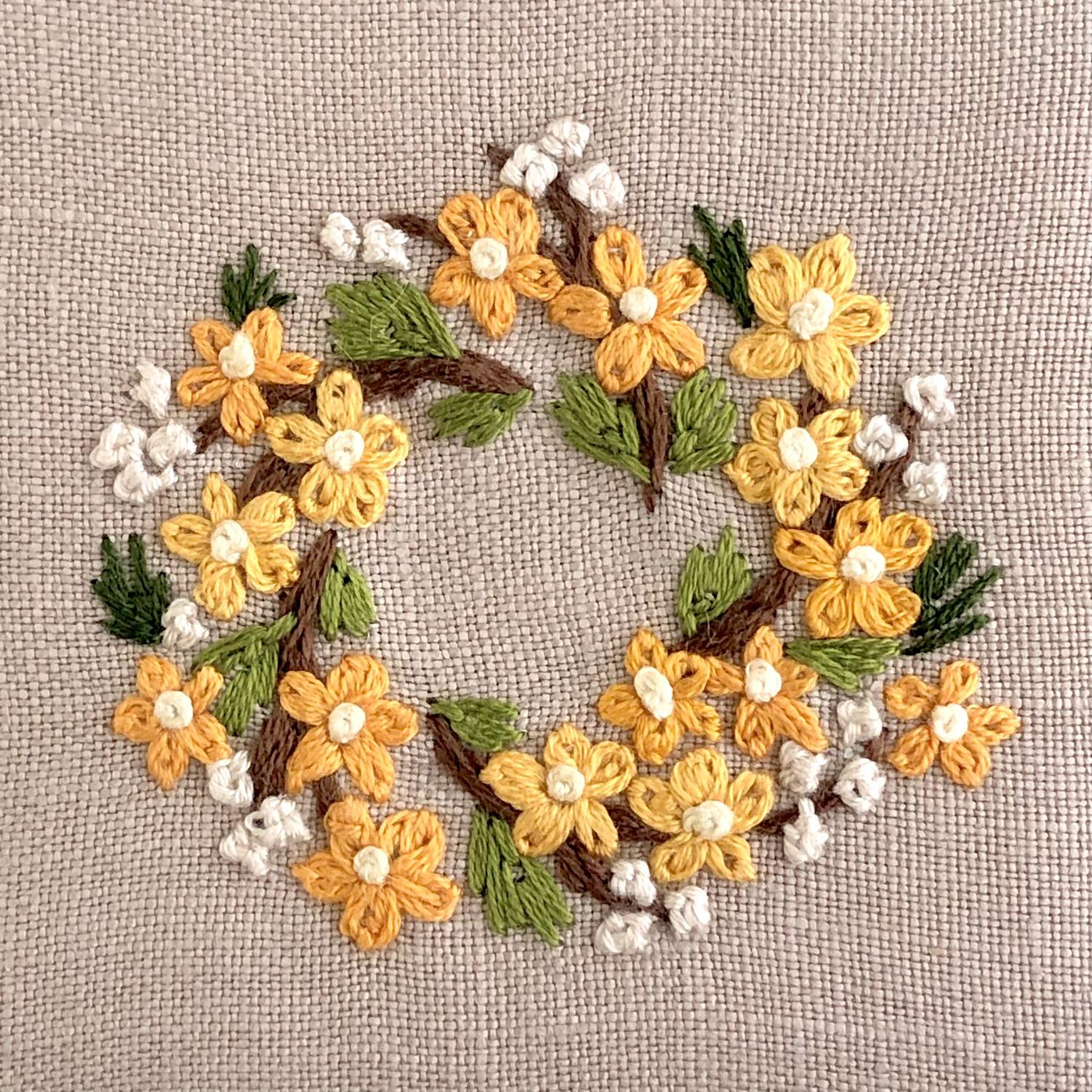 秋色のリース 刺繍 ミニパネル Risa Broderieが投稿したフォトブック Lemon8