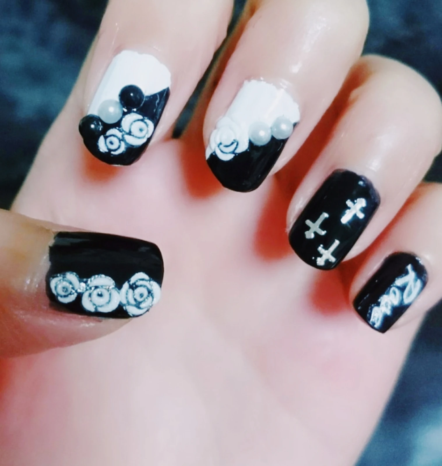 ゴシック風ネイル しゅうちゃんが投稿したフォトブック Lemon8